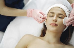 Kwasy MESOESTETIC w Katowicach – skuteczna regeneracja i odmładzanie skóry